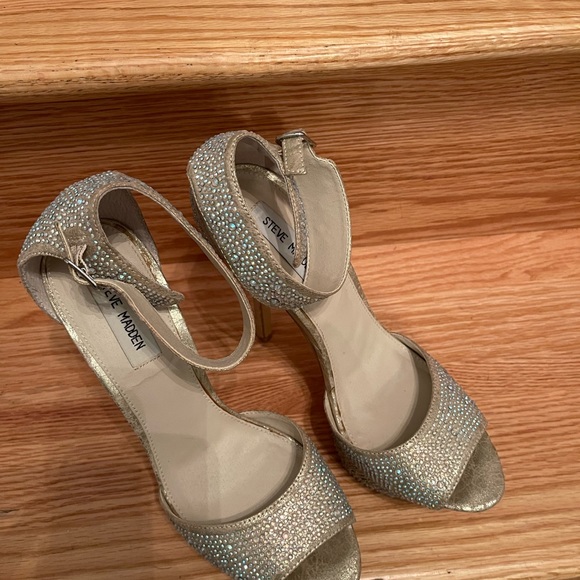 🌸 Steve Madden Pre Loved Carrie Beaded Heels w/ Ankle Strap Platforms Size 8.5 - Picture 3 of 15